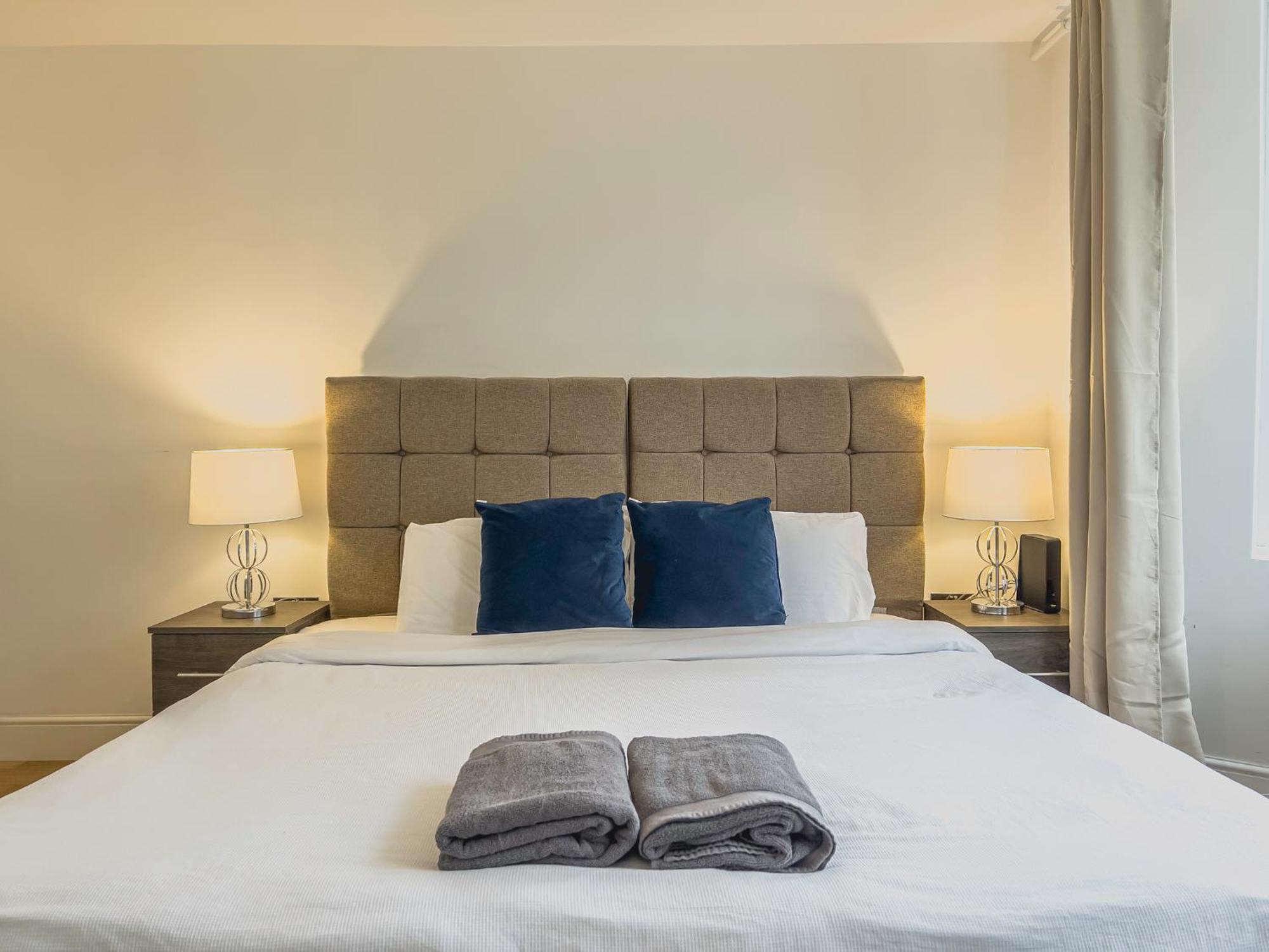 Deluxe 3 Bed Flat With Garden Apartment ฟินชืลีย์ ภายนอก รูปภาพ