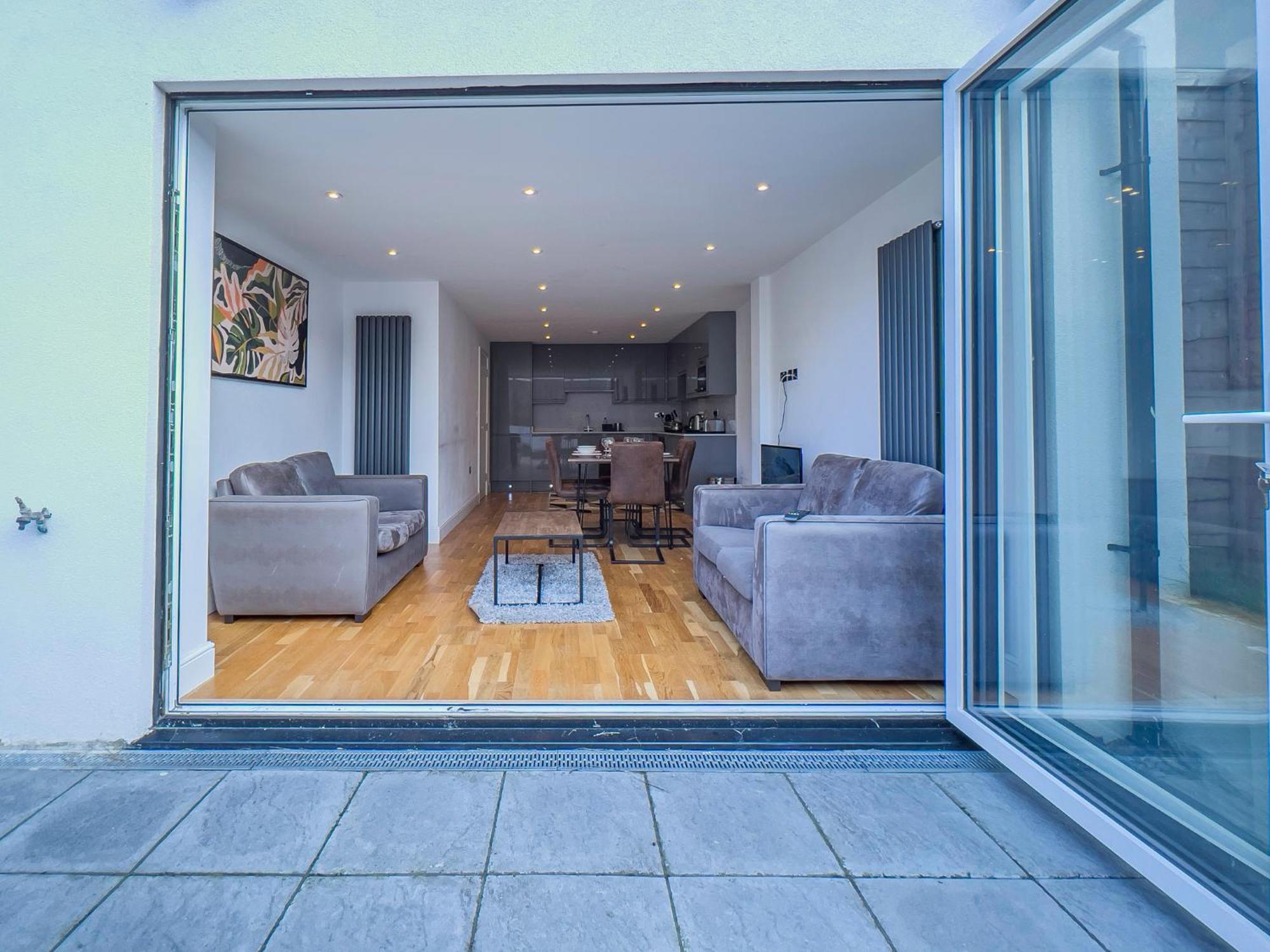 Deluxe 3 Bed Flat With Garden Apartment ฟินชืลีย์ ภายนอก รูปภาพ
